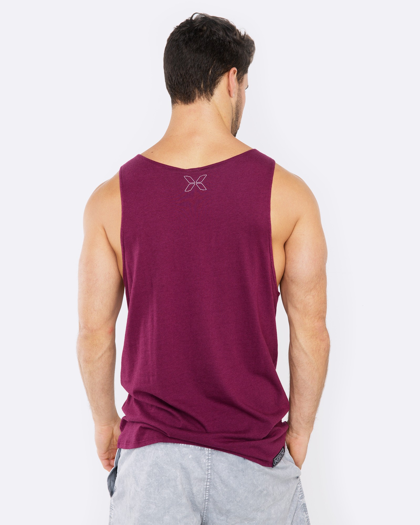 COMES AND GOES MAROON SINGLET