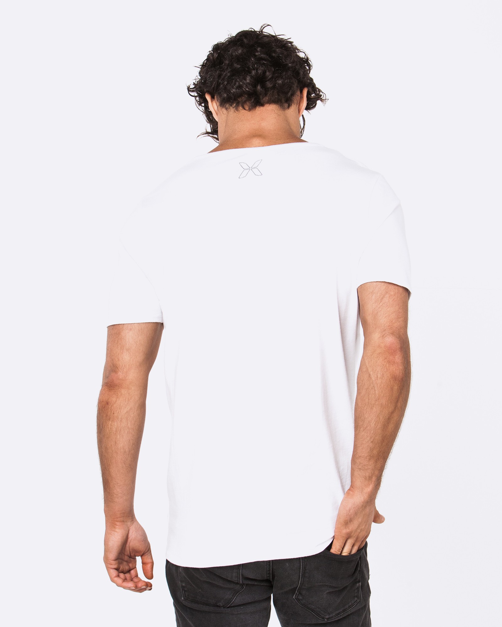 PEACOCK WHITE TEE