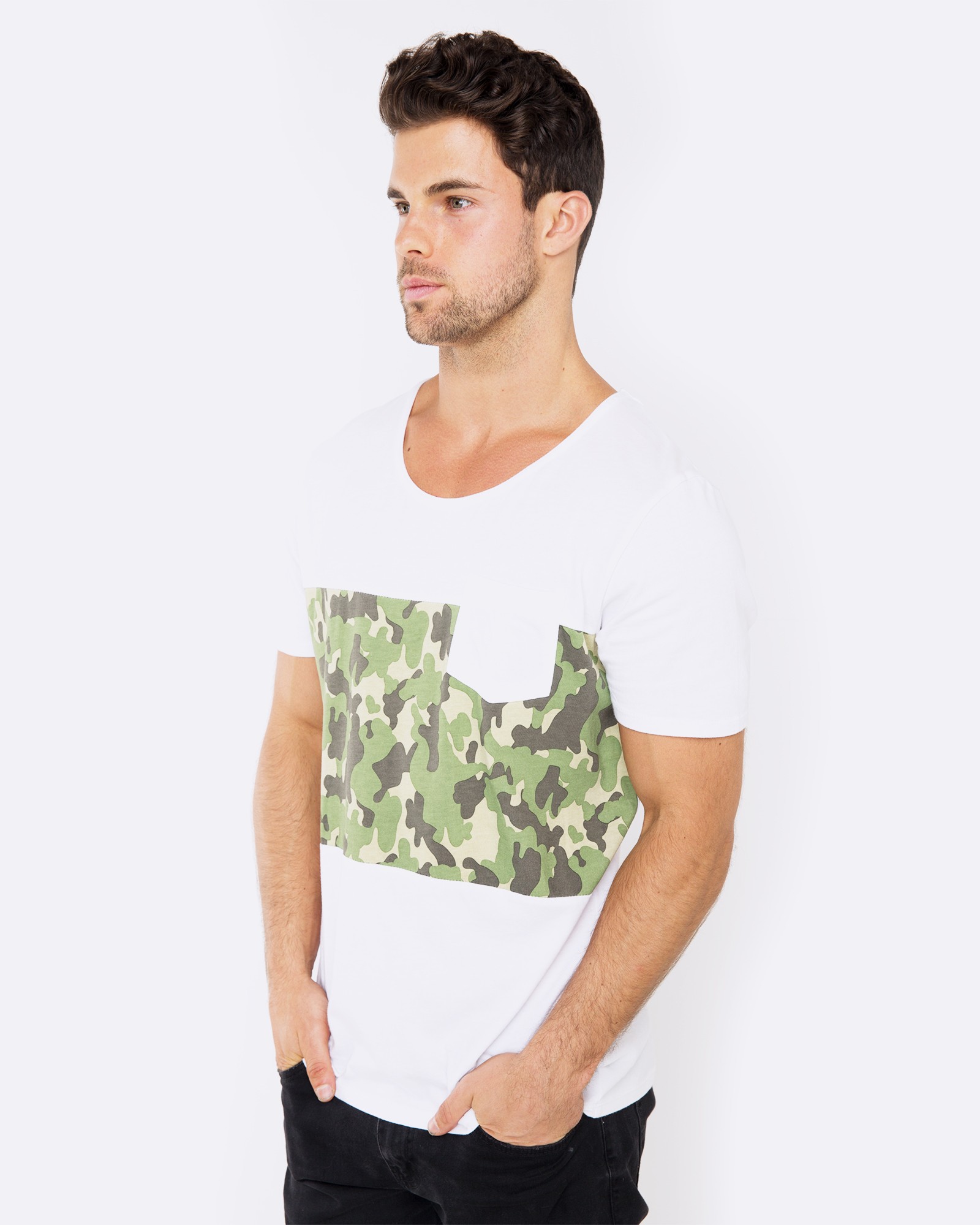 FIND ME IN THE WOODS WHITE TEE