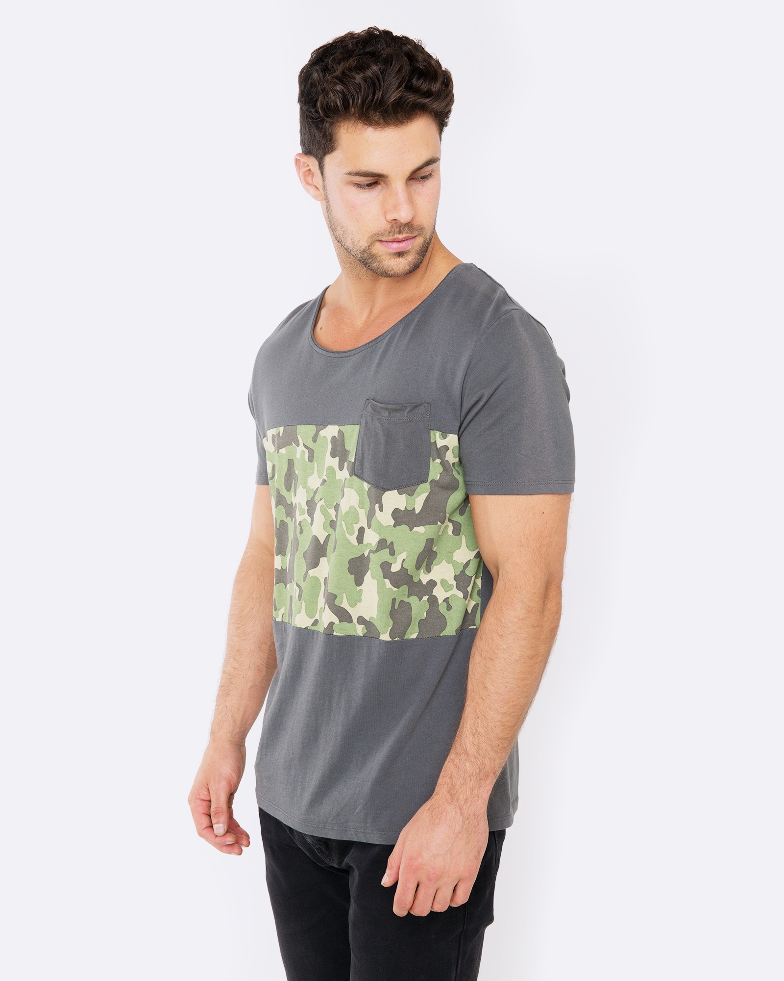FIND ME IN THE WOODS GREY TEE