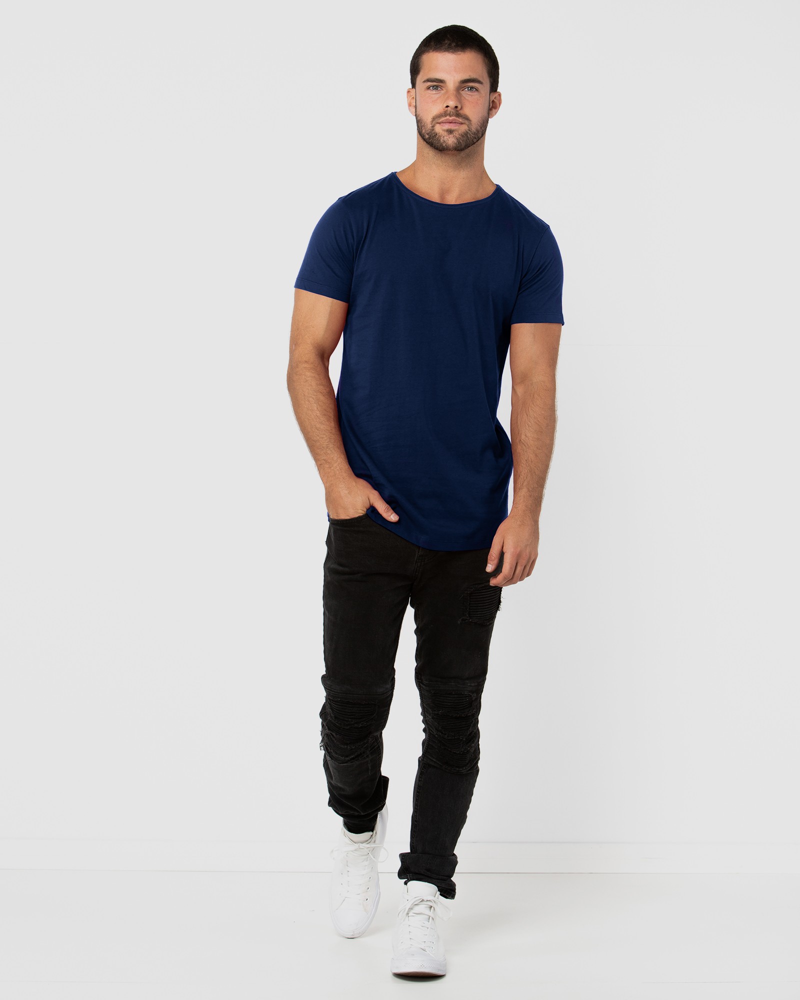 CLASSIC NAVY TEE