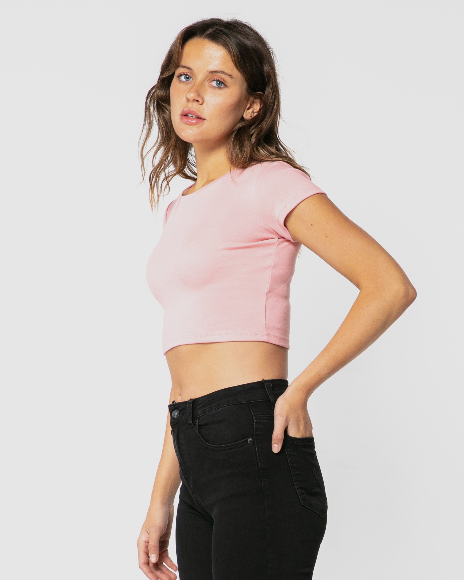 CLASSIC PINK CROP TEE