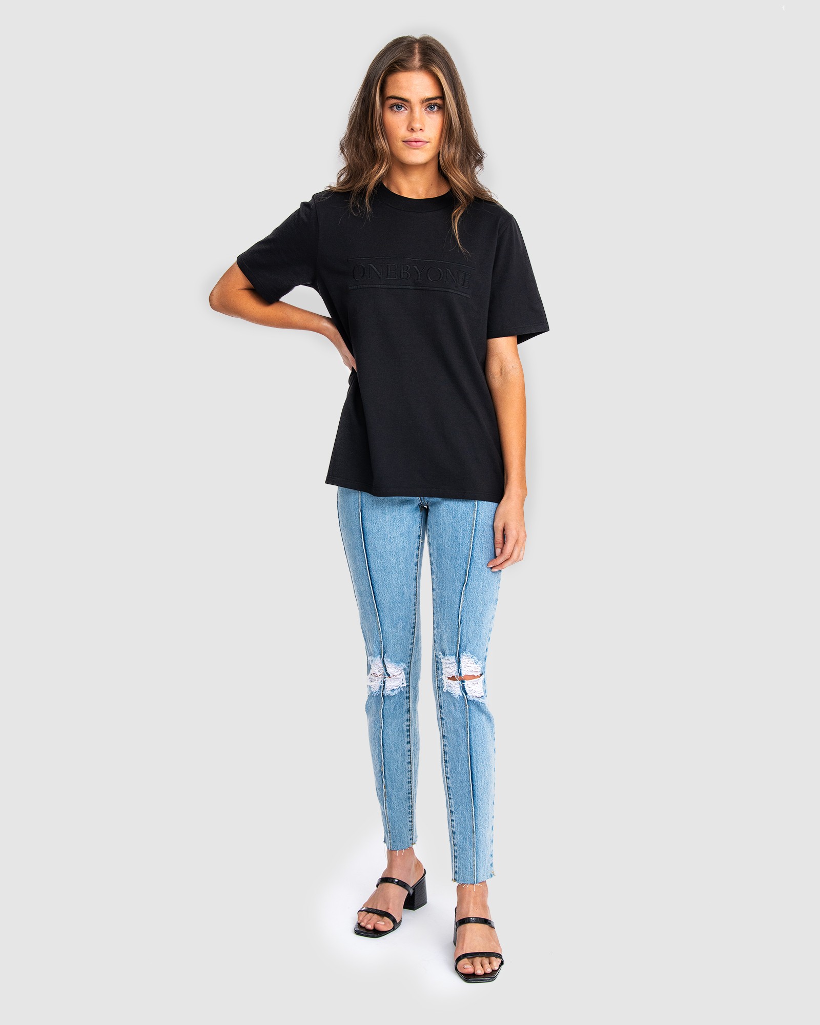 AURORA BLACK TEE