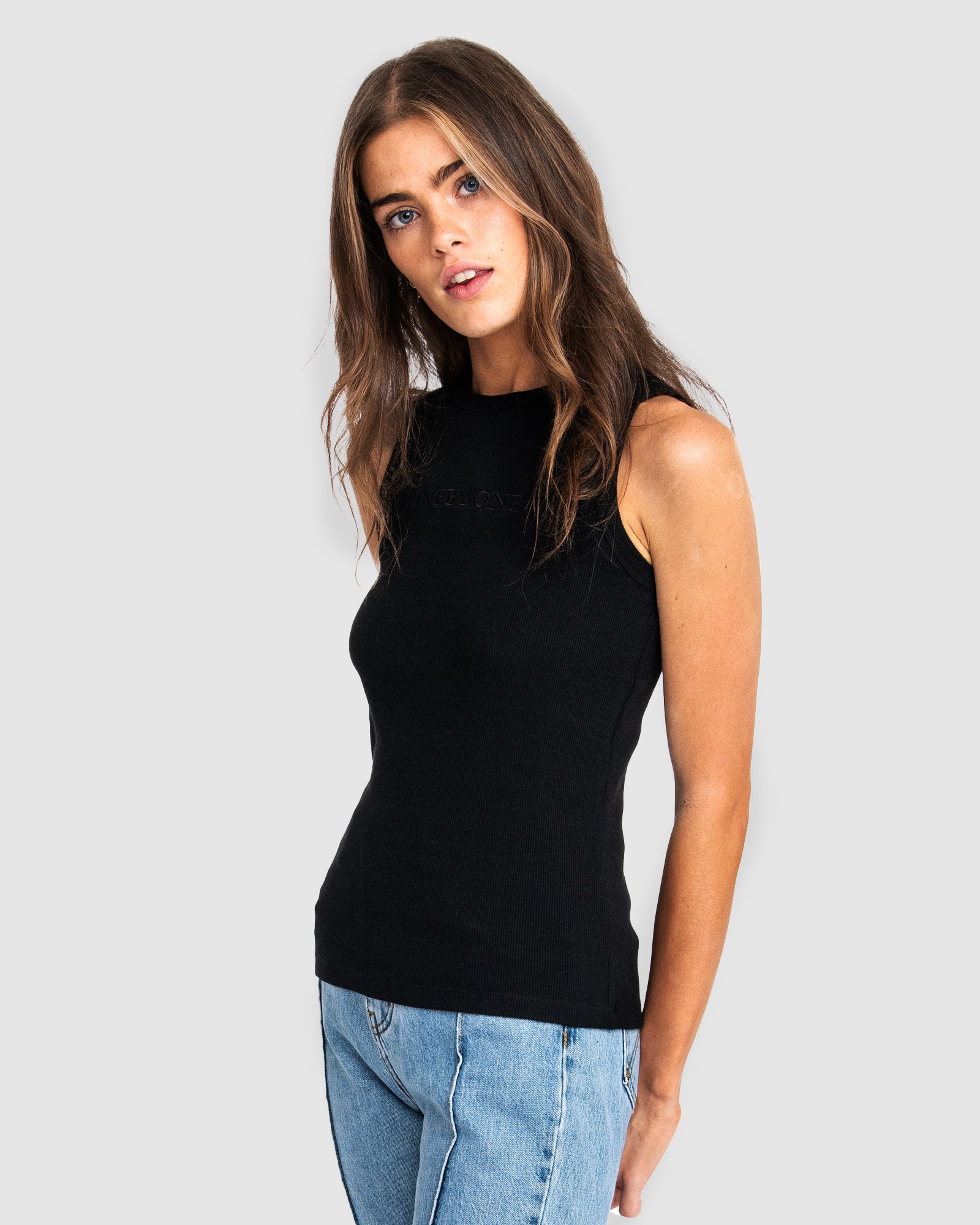 LUNA BLACK SINGLET