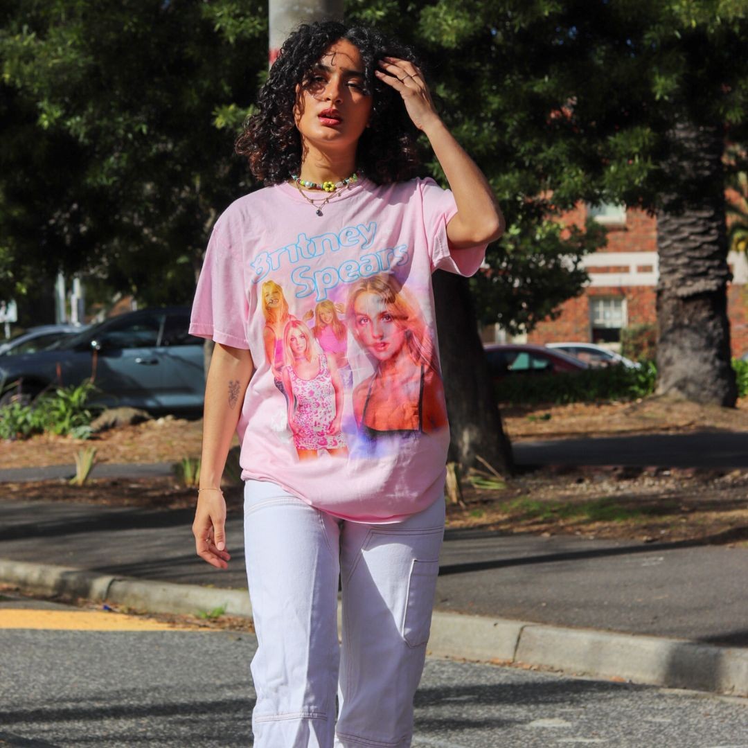 PINK BRITNEY UNISEX VINTAGE T-SHIRT