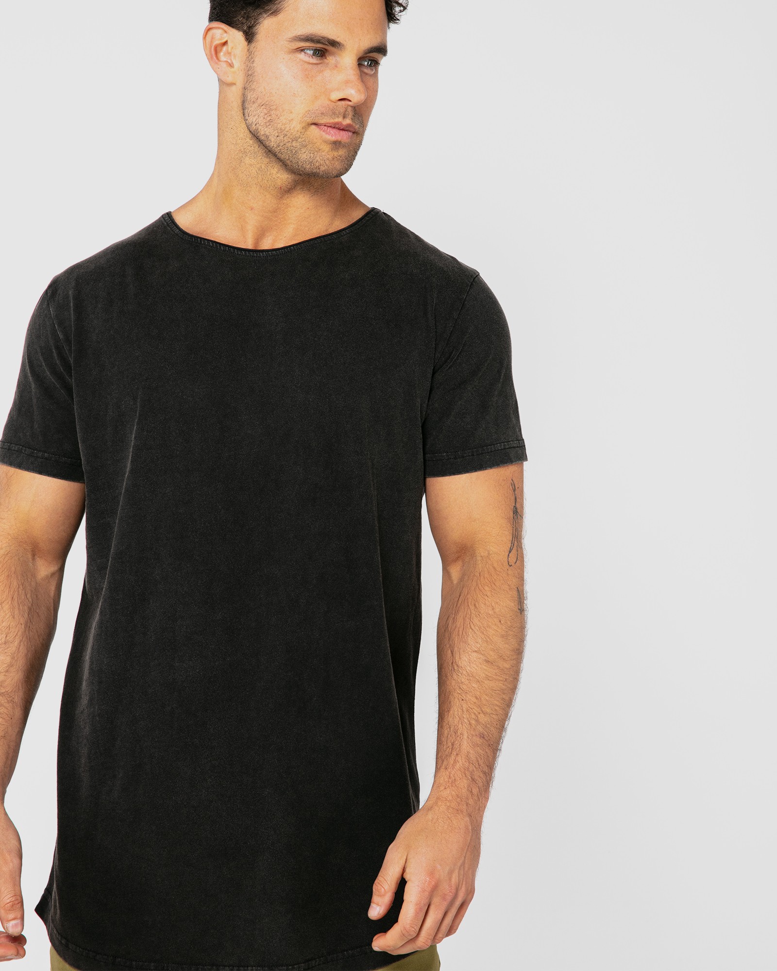 CLASSIC STONE BLACK TEE