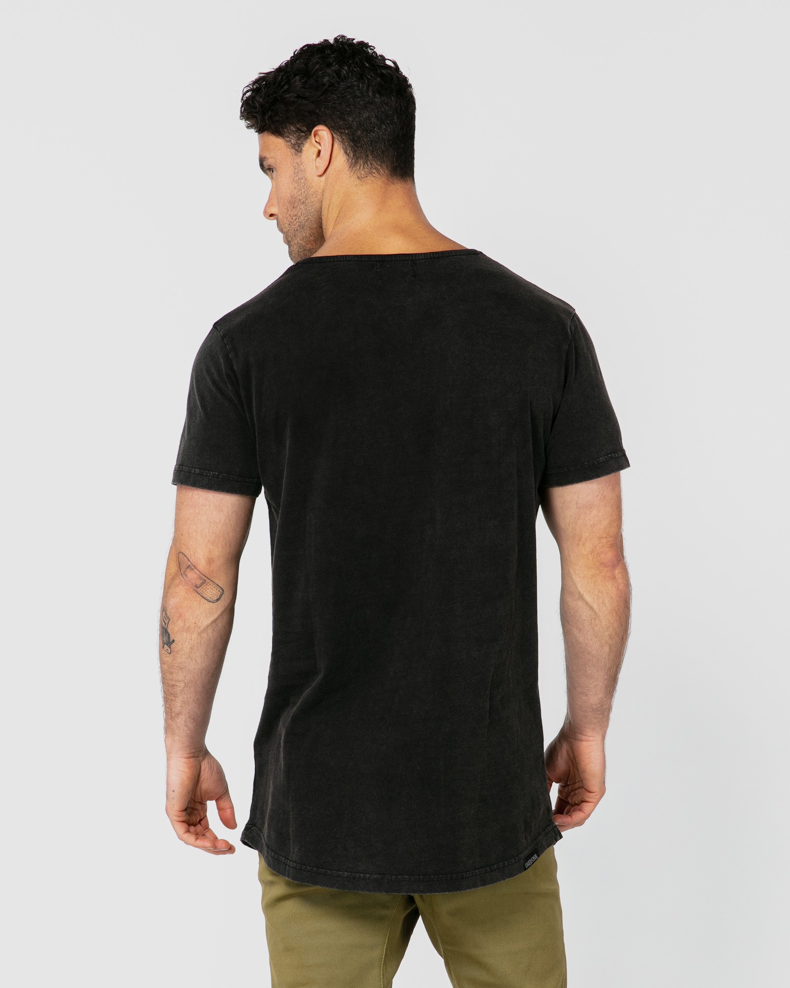 CLASSIC STONE BLACK TEE