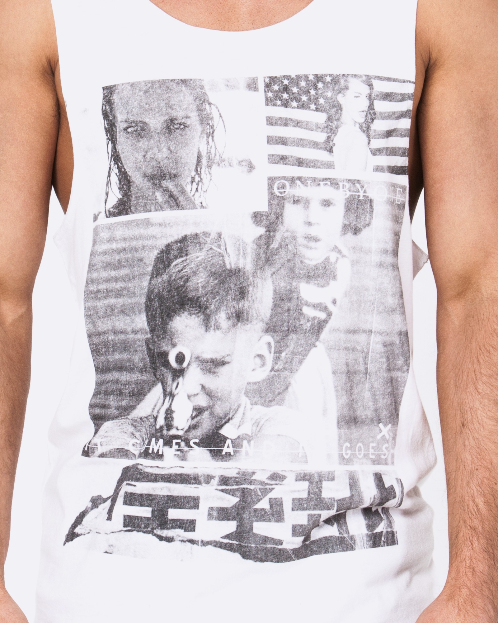COMES AND GOES WHITE SINGLET